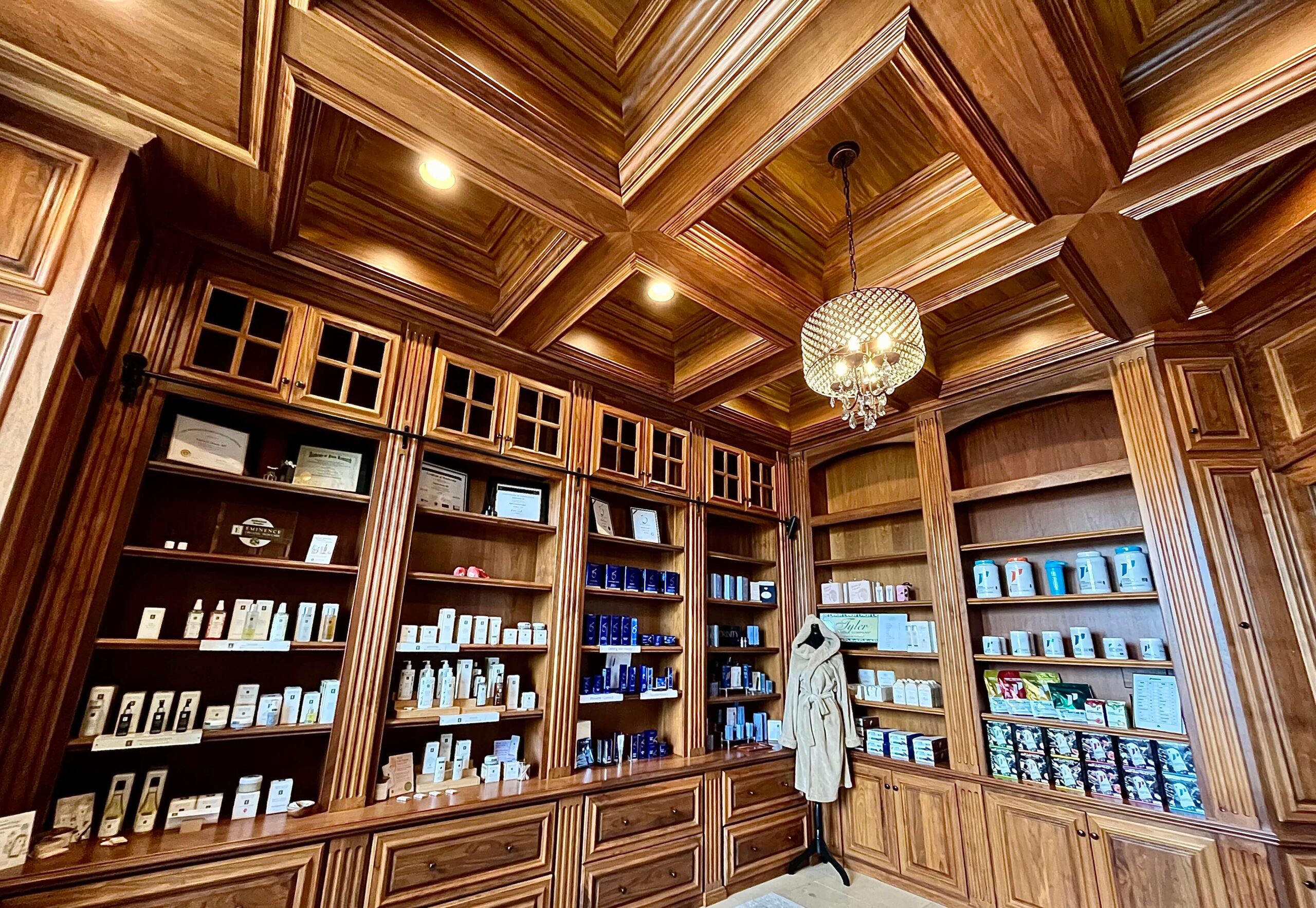 LaBoussoleJoplin.com provides the best skincare products and nutritional supplements at award winning Joplin location.jpg